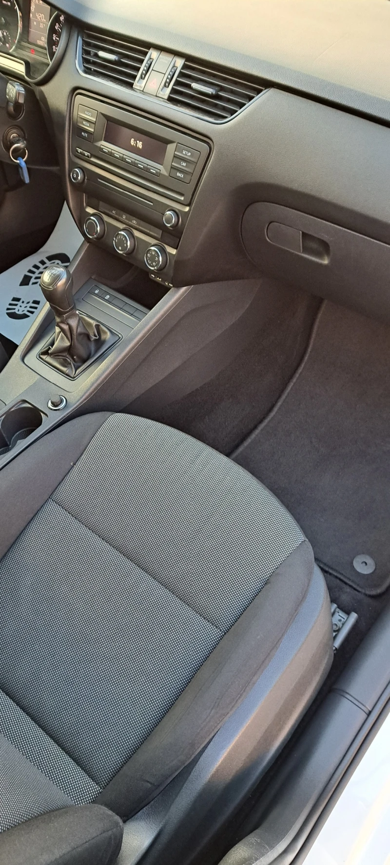 Skoda Octavia 1, 6 TDI, снимка 12 - Автомобили и джипове - 52977030