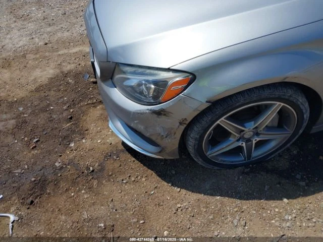 Mercedes-Benz C 300 4MATIC* Червена кожа* Burmester* НОЩЕН ТЪРГ - изображение 7