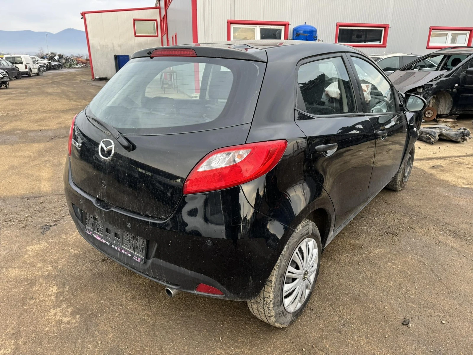 Mazda 2 1.4 - изображение 3