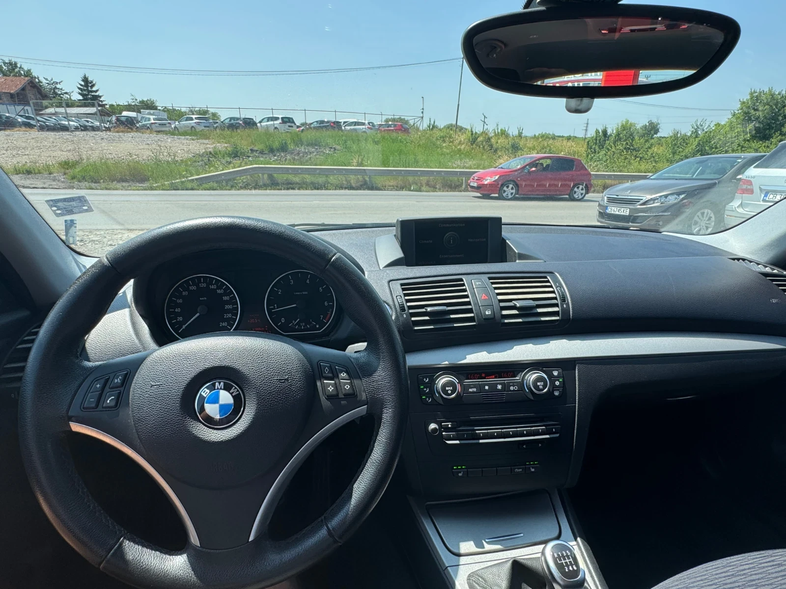 BMW 118 i* NAVI* ПАНОРАМА* ПОДГРЕВ* СОБСТВЕН ЛИЗИНГ* ТОП - изображение 10