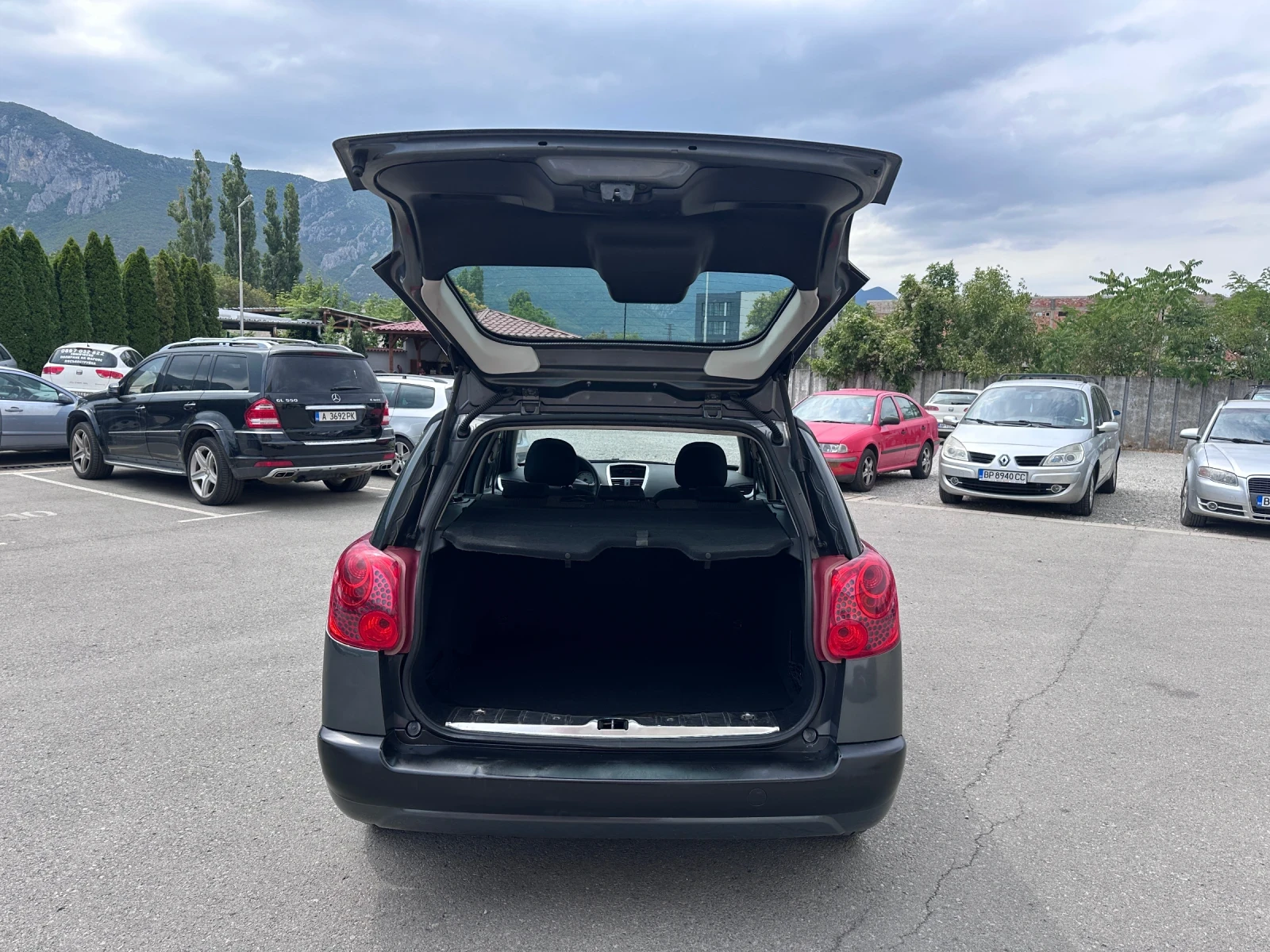 Peugeot 207 1.4i GAZ -  | Mobile.bg   17