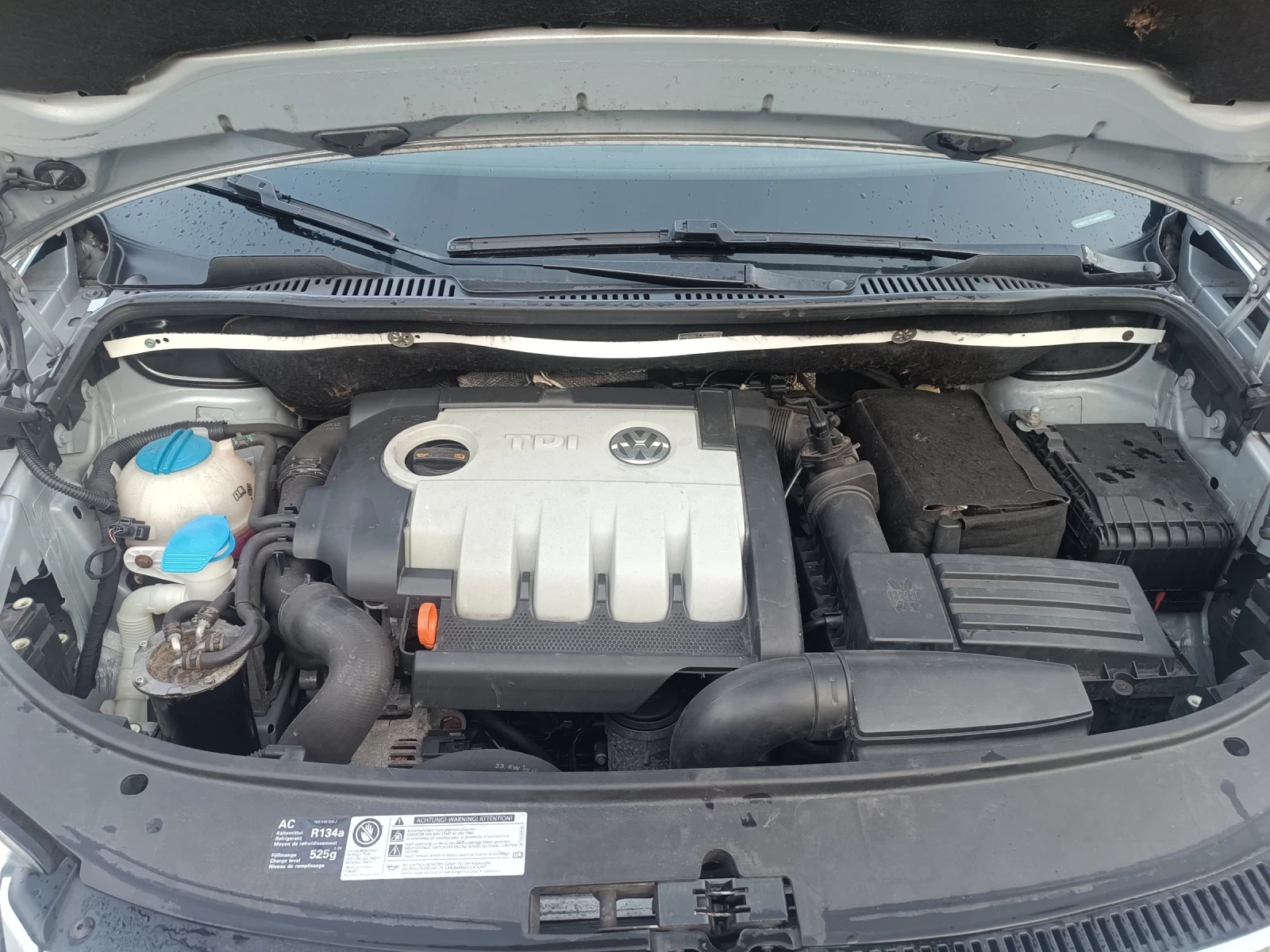 VW Touran 1.9 TDi 6 скорости Bluenotion 7 местен BLS - изображение 8