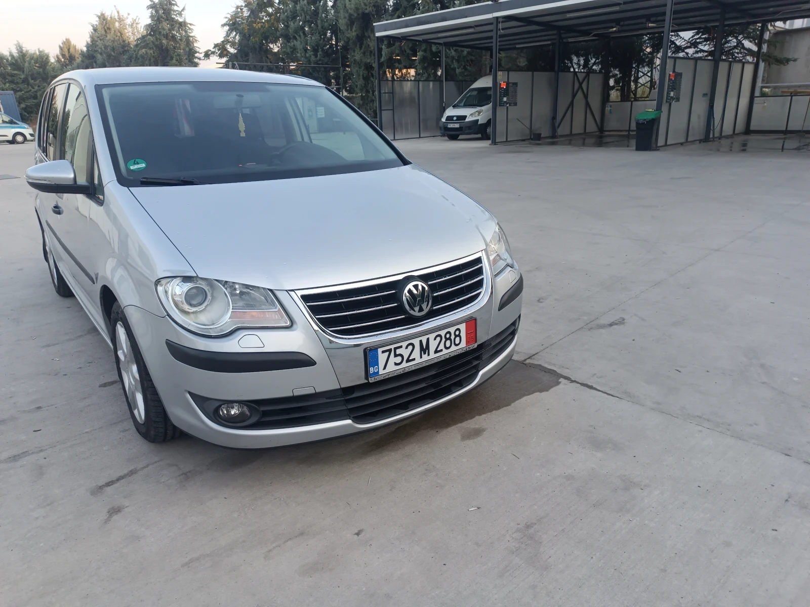 VW Touran 1.9 TDi 6 скорости Bluenotion 7 местен BLS - изображение 5