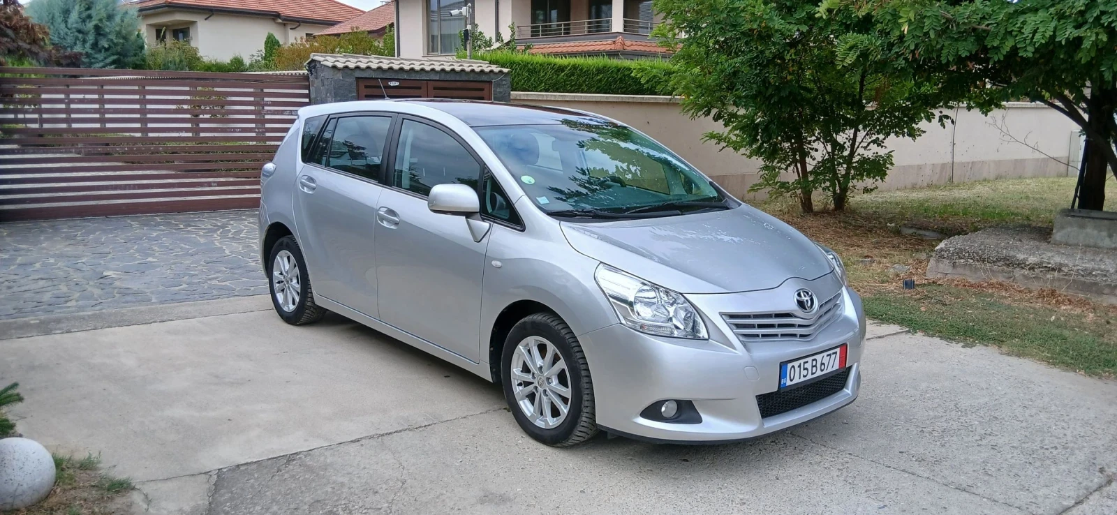 Toyota Verso 2.0 D-4D Active | Mobile.bg   3