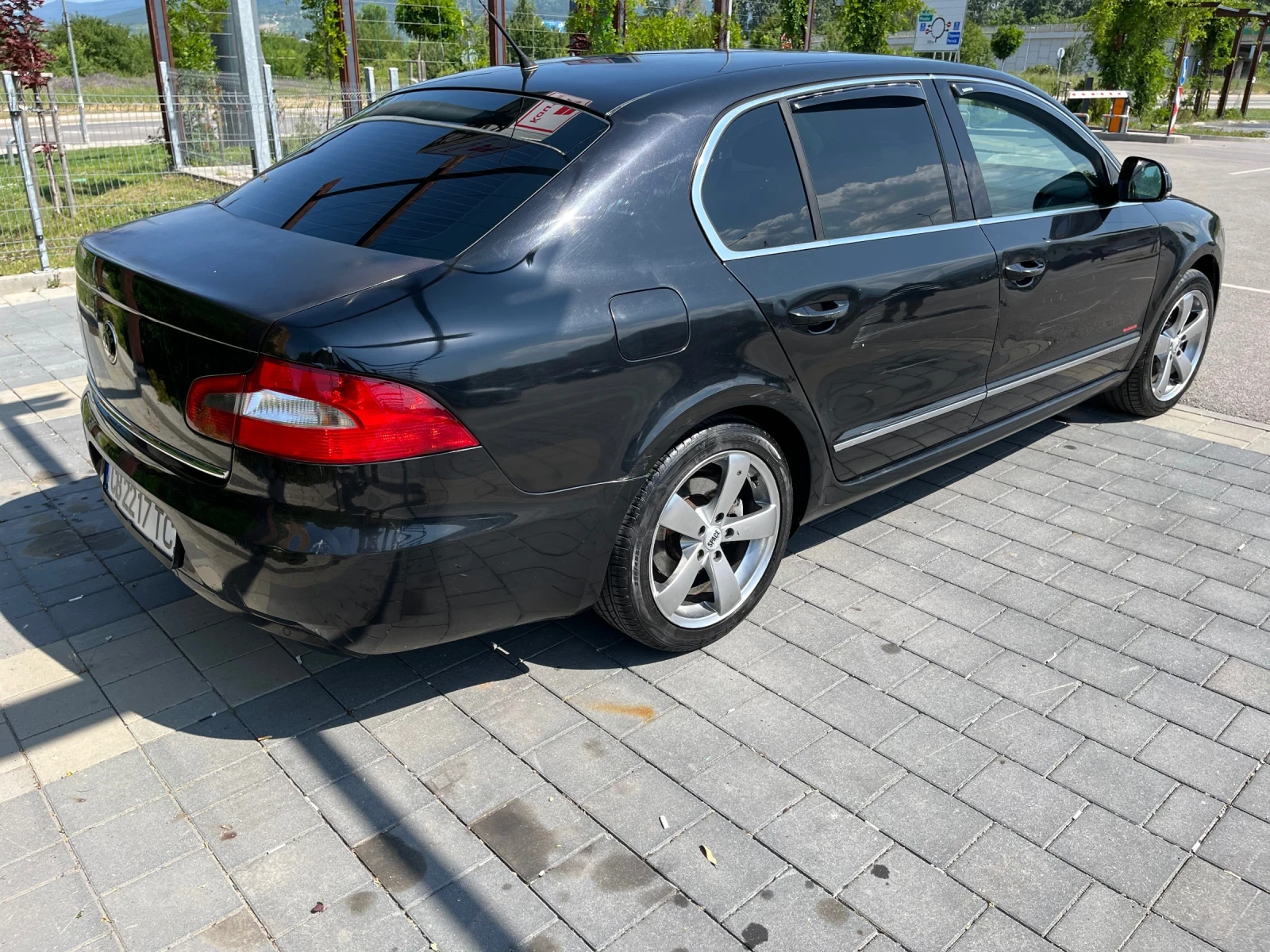 Skoda Superb 2.0 TDI 140 .. | Mobile.bg   5