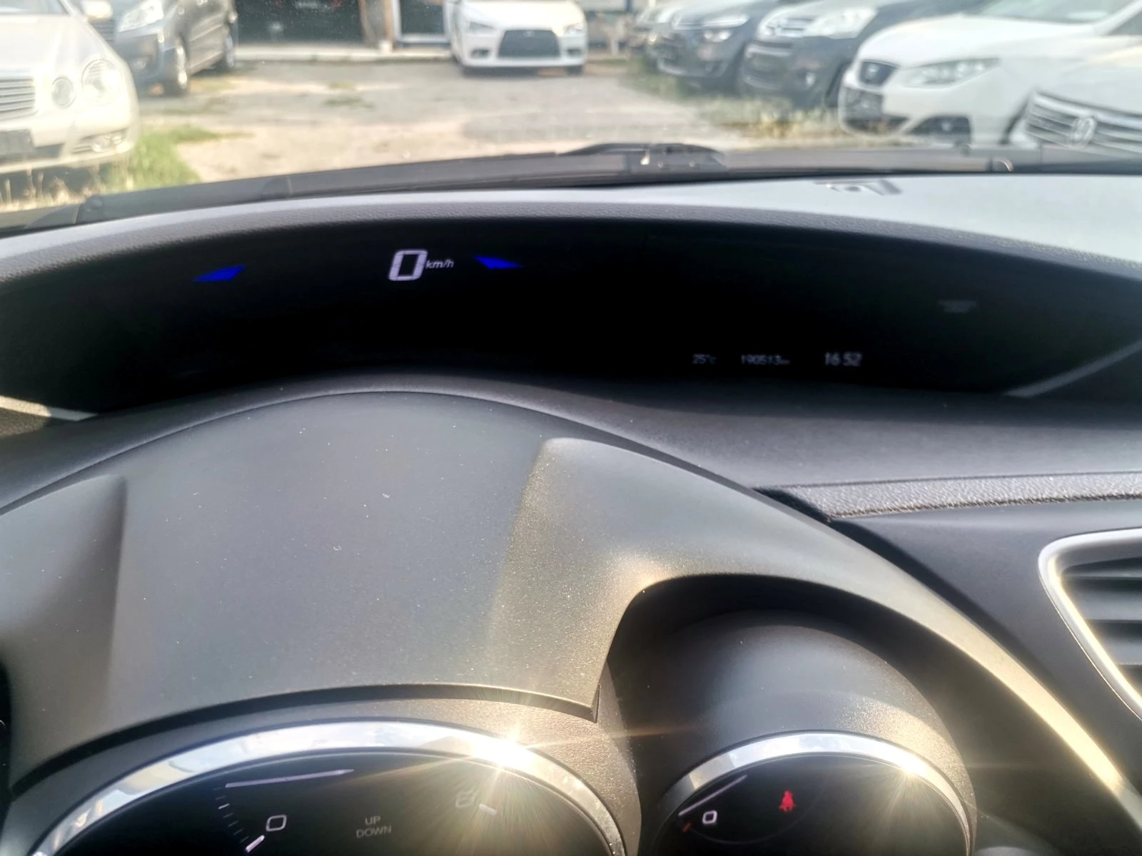 Honda Civic 1.6D/NAVI - изображение 10