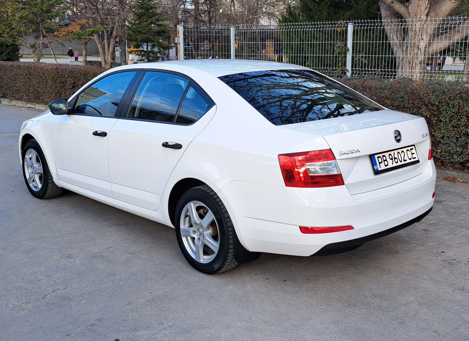 Skoda Octavia 1, 6 TDI - изображение 5
