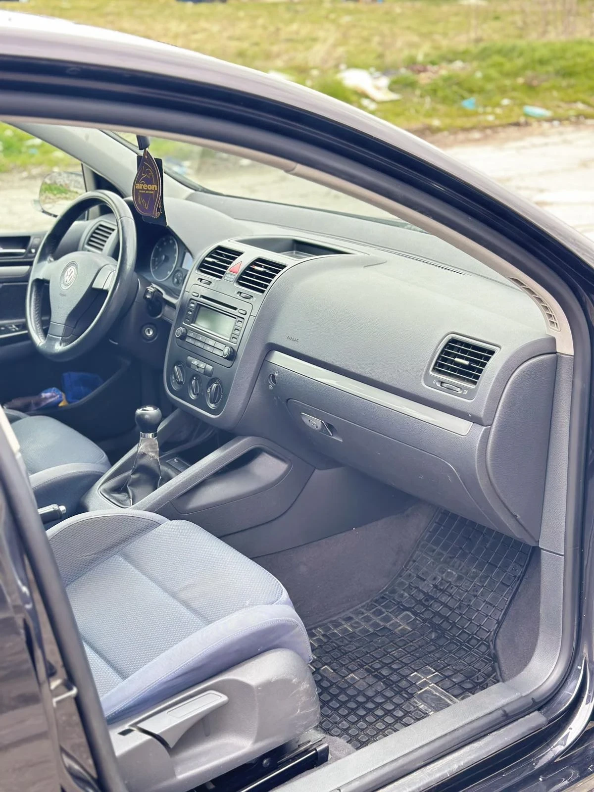 VW Golf 1.6 Газ/Бензин 102 Коня * * * , снимка 10 - Автомобили и джипове - 53952448