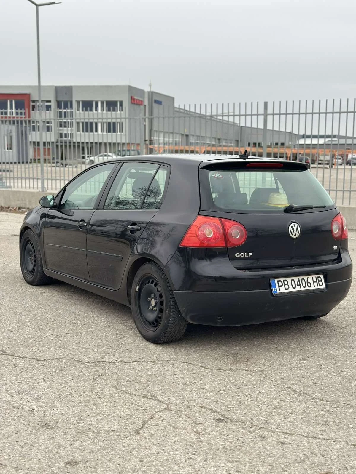 VW Golf 1.6 Газ/Бензин 102 Коня * * * , снимка 4 - Автомобили и джипове - 53952448