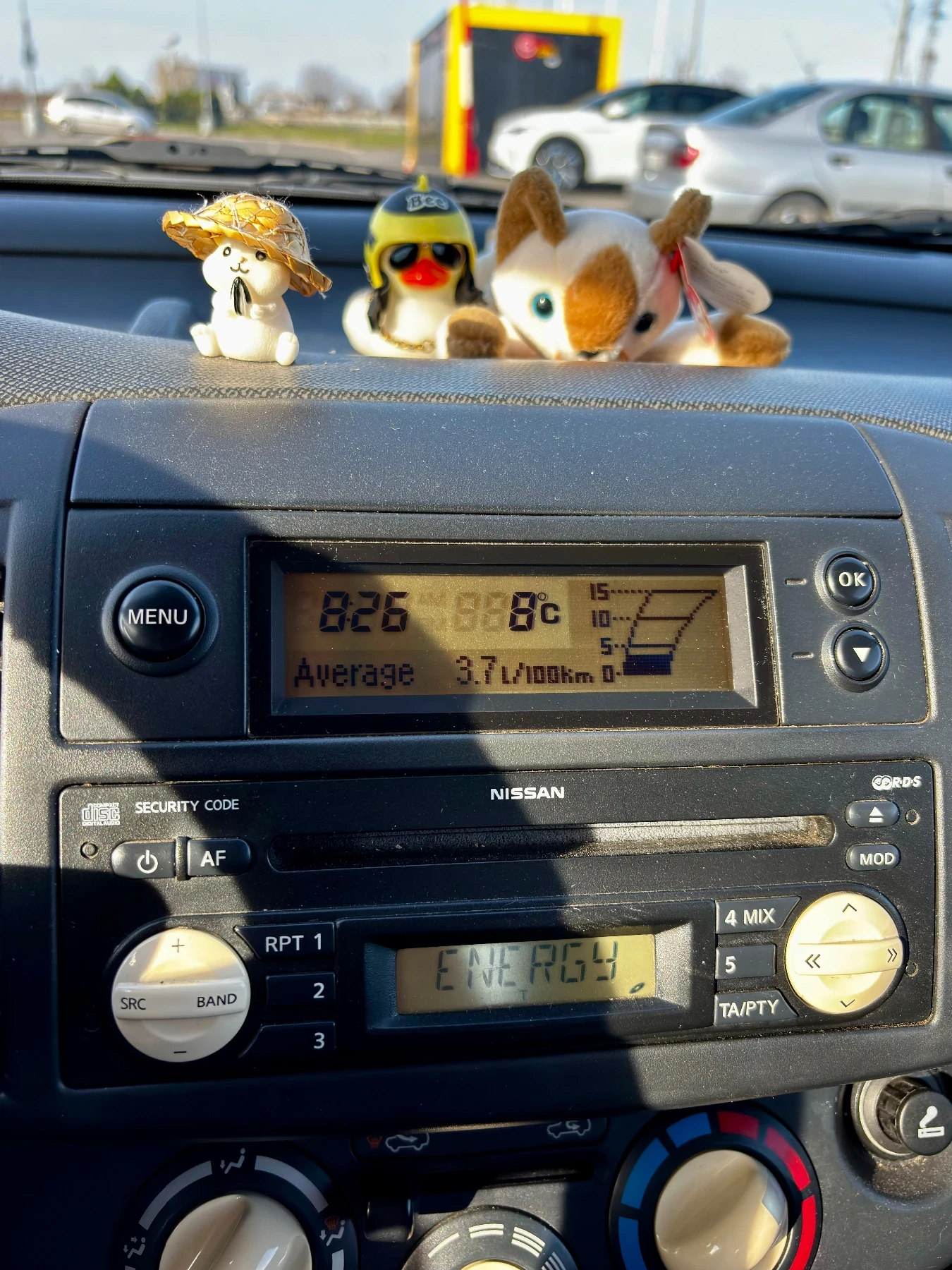 Nissan Micra 1.5 dCI / 65 hp, снимка 11 - Автомобили и джипове - 54105342