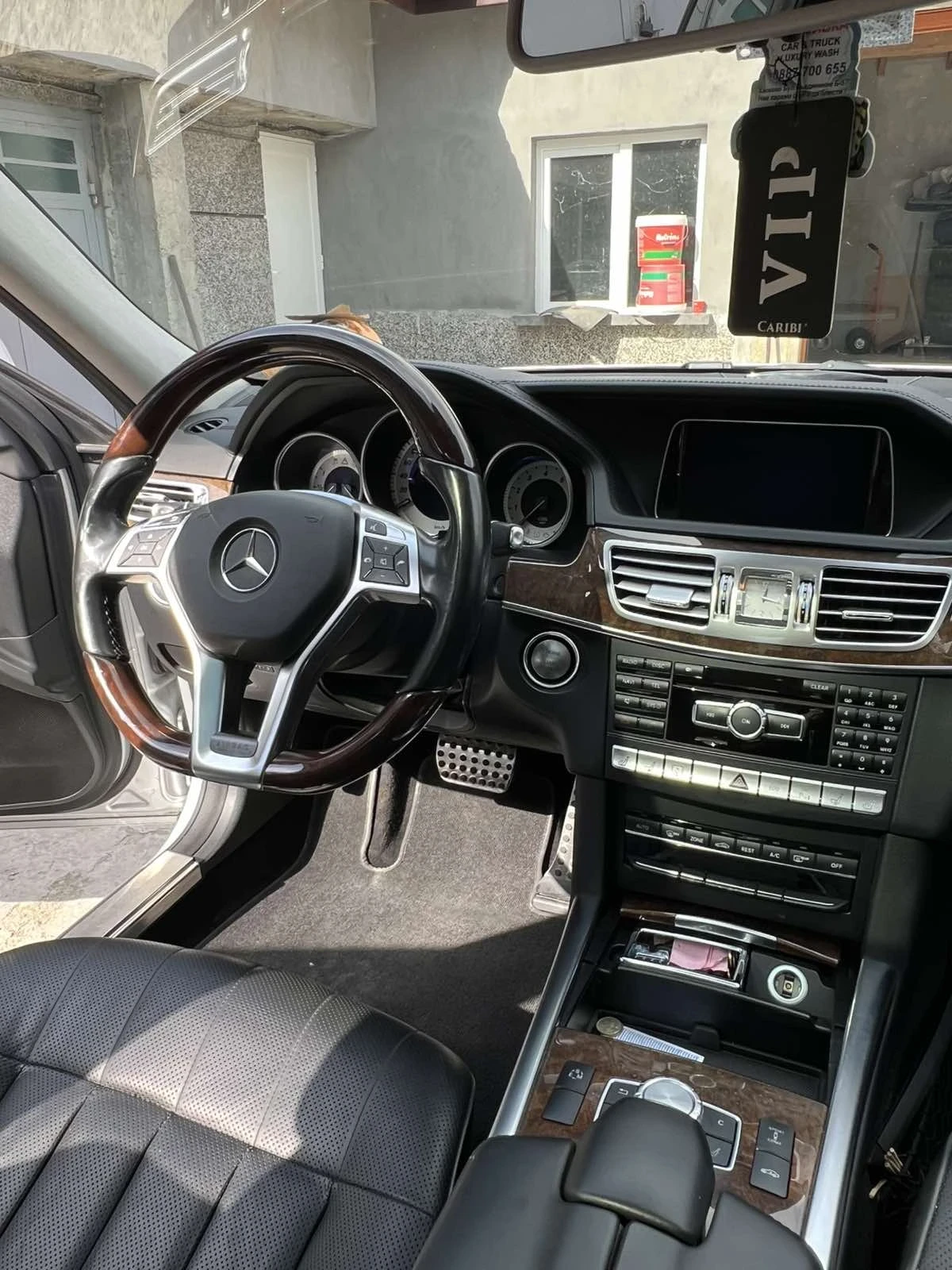 Mercedes-Benz E 500 4matic , снимка 2 - Автомобили и джипове - 54206808