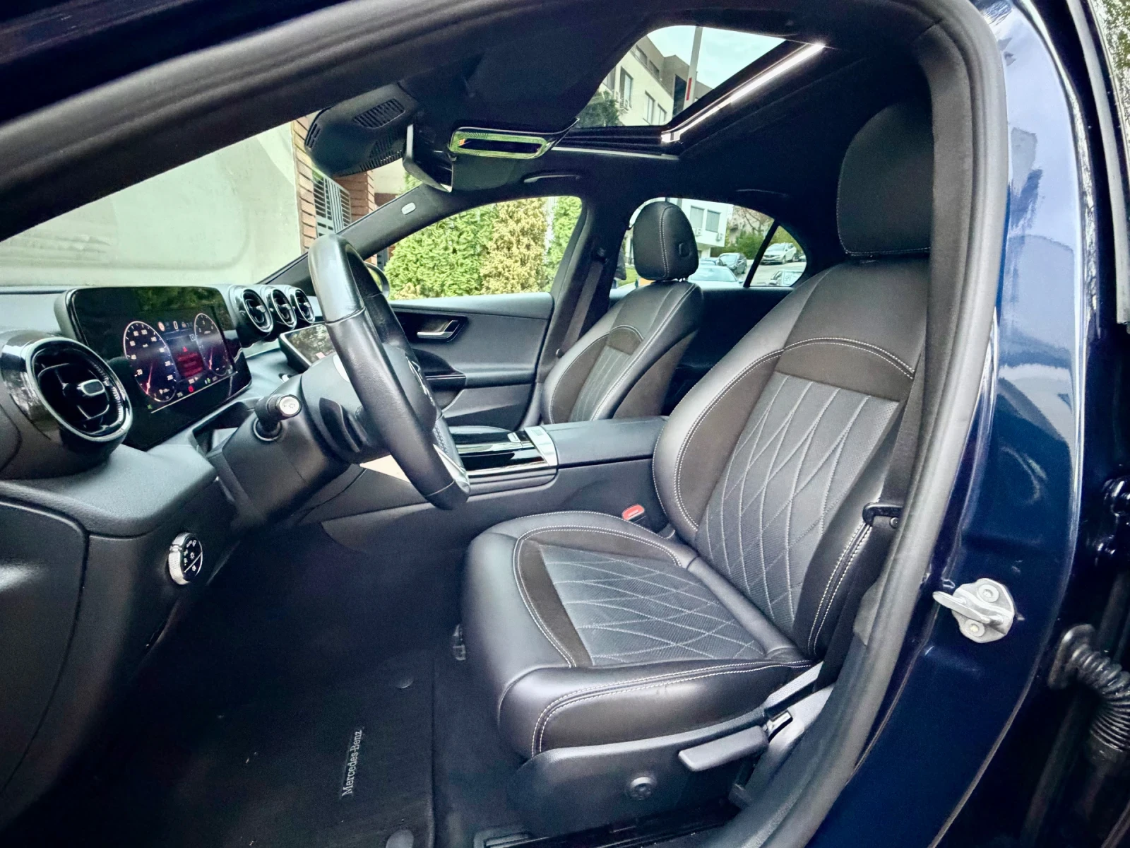 Mercedes-Benz C 200 C200d, снимка 15 - Автомобили и джипове - 54361903