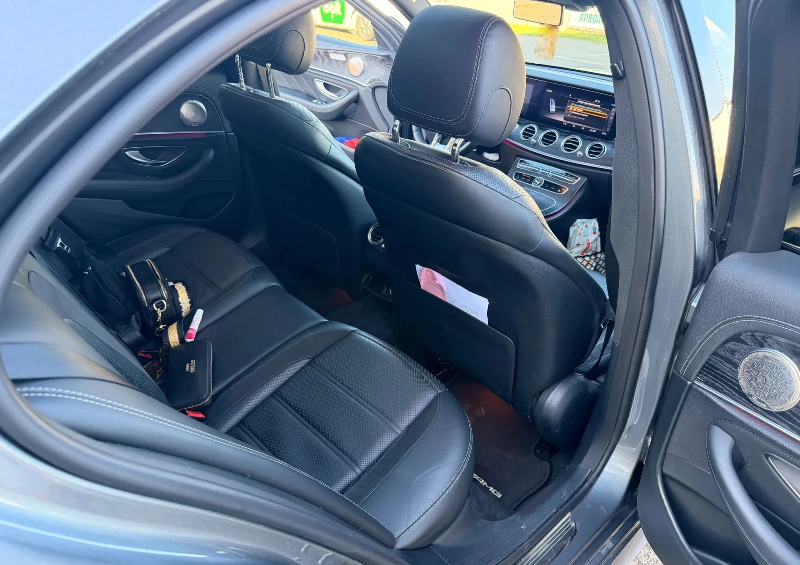 Mercedes-Benz E 63 AMG 4Matic+ , снимка 9 - Автомобили и джипове - 54385650