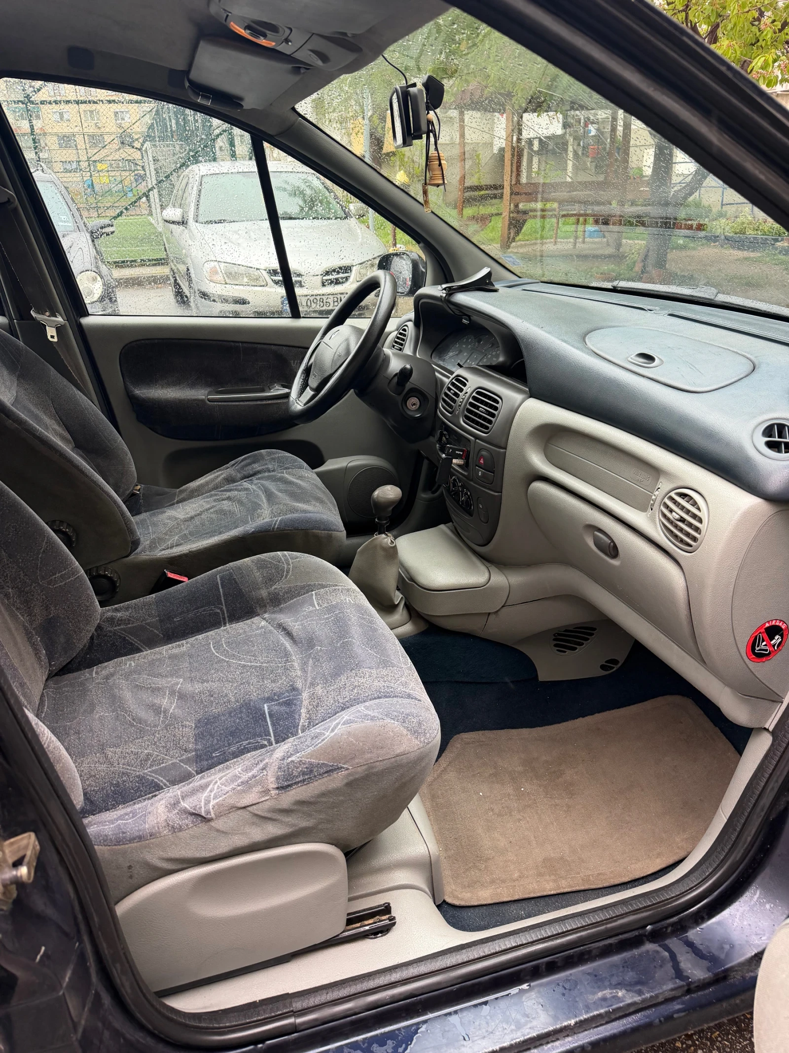 Renault Scenic, снимка 4 - Автомобили и джипове - 54387260
