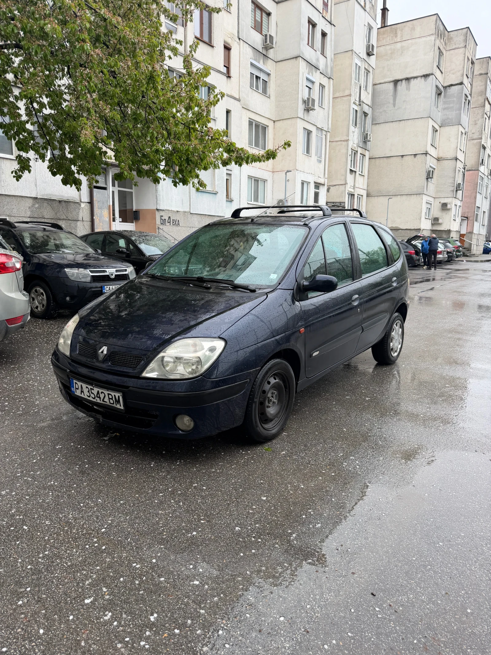 Renault Scenic, снимка 2 - Автомобили и джипове - 54387260