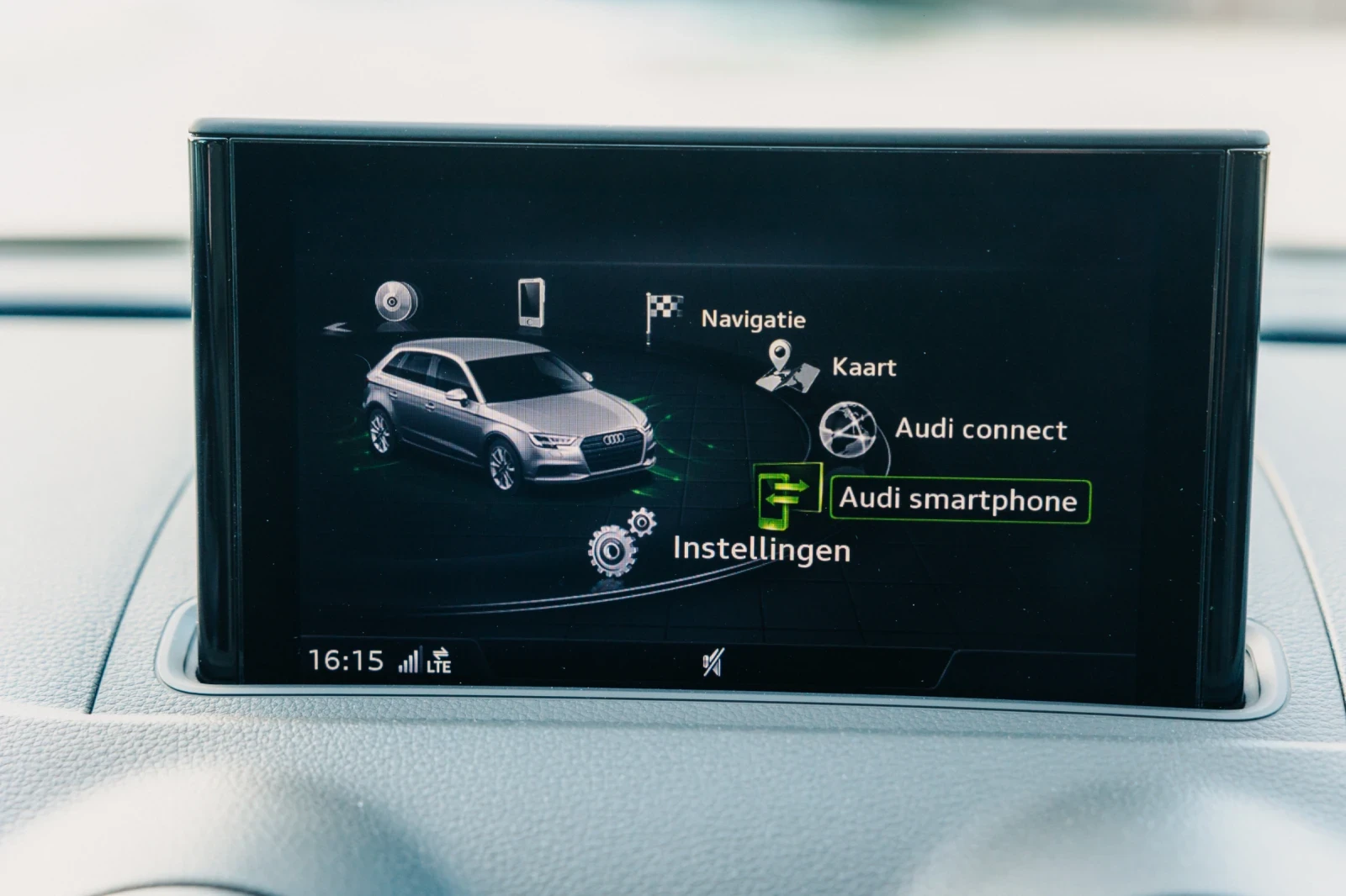 Audi A3 TDI, Digital, MATRIX, кожа, LED, euro6, Facelift, снимка 13 - Автомобили и джипове - 54404009