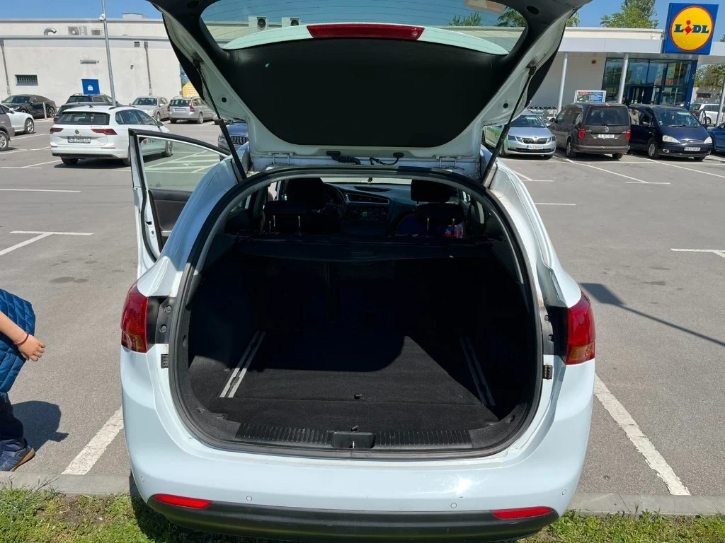 Kia Ceed, снимка 4 - Автомобили и джипове - 54474274