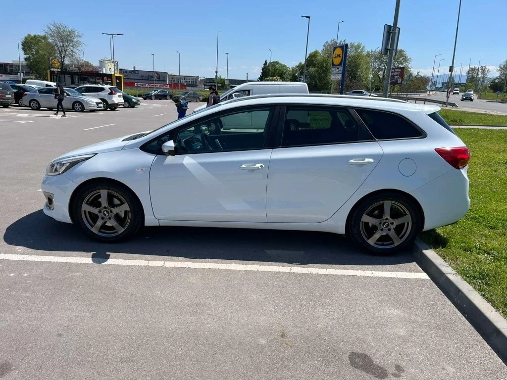 Kia Ceed, снимка 8 - Автомобили и джипове - 54474274