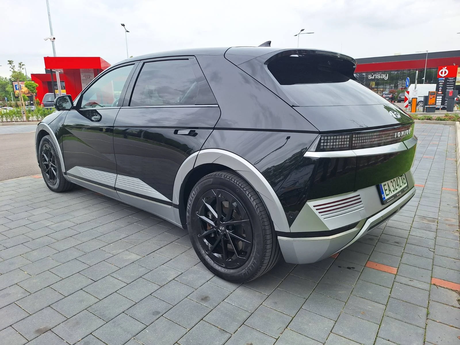 Hyundai Ioniq 5 Dual motor/Long Range, снимка 3 - Автомобили и джипове - 54477982