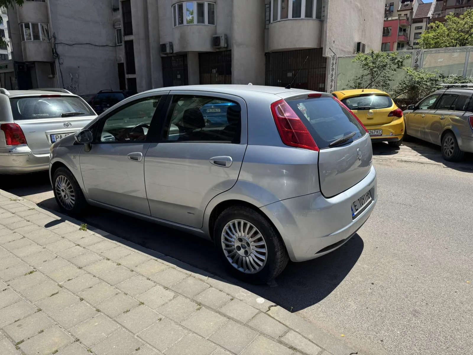 Fiat Punto 1.4 i, снимка 3 - Автомобили и джипове - 54625792