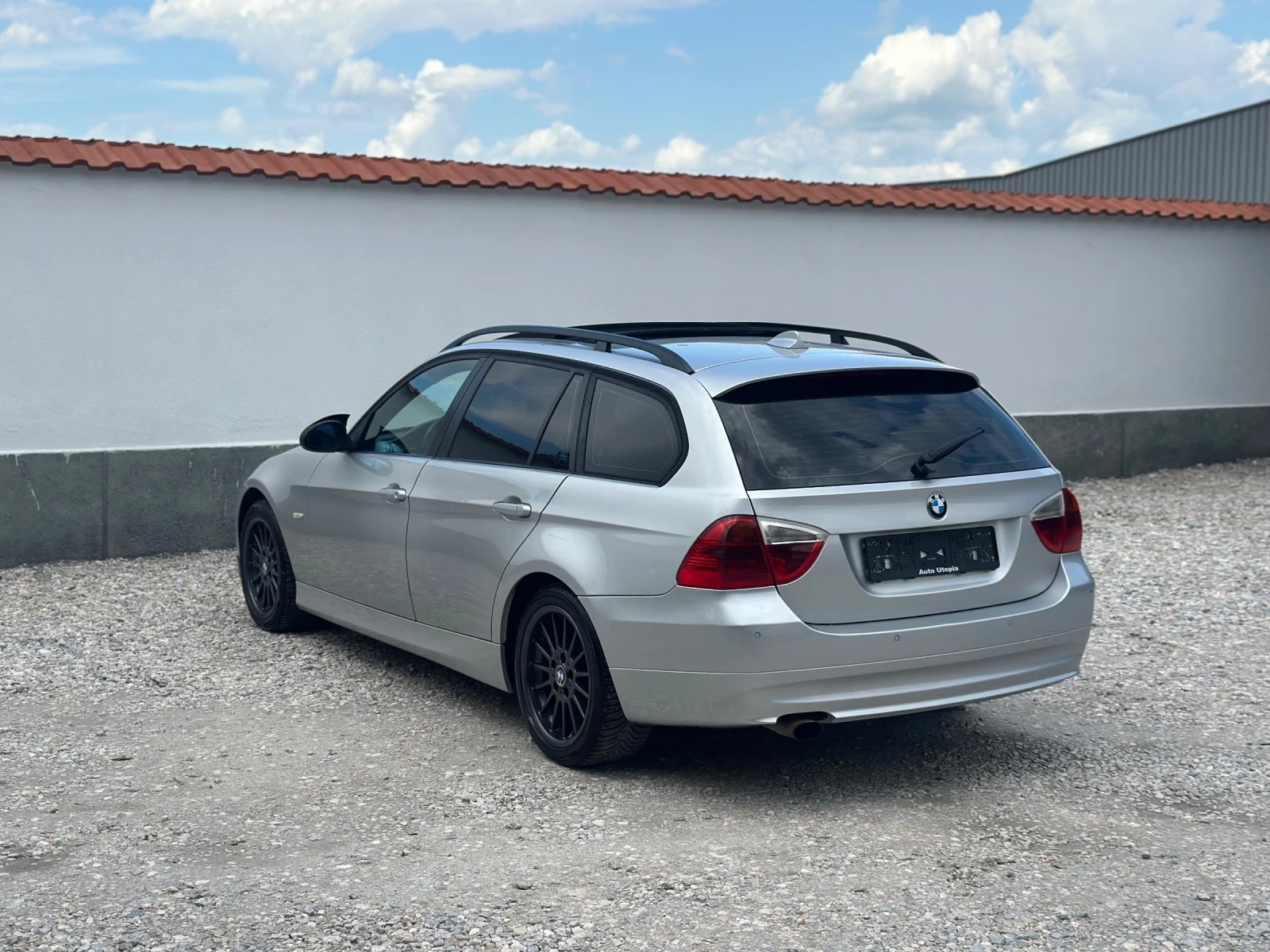 BMW 320 НАВИГАЦИЯ/ПОДГРЕВ/АВТОМАТИК, снимка 3 - Автомобили и джипове - 54683312