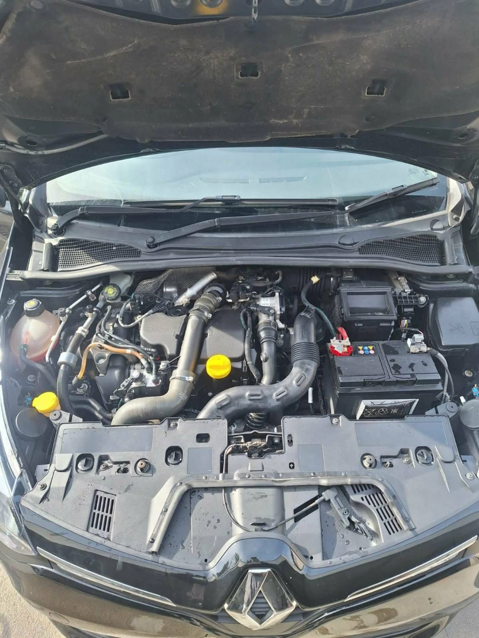 Renault Clio 1.5 dCi, снимка 5 - Автомобили и джипове - 55076407