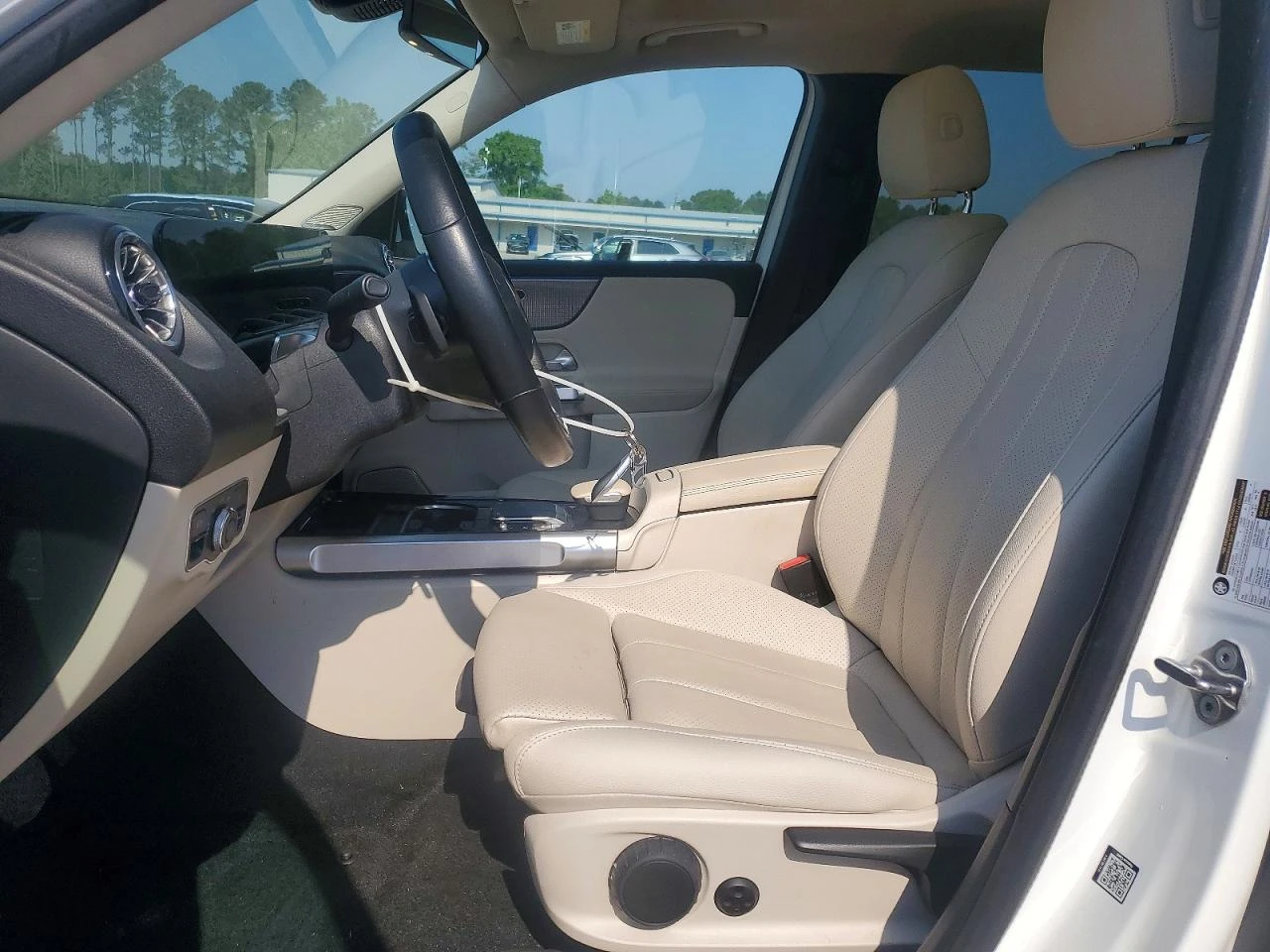 Mercedes-Benz EQB 4MATIC* РЕАЛНИ КМ!, снимка 8 - Автомобили и джипове - 54896676