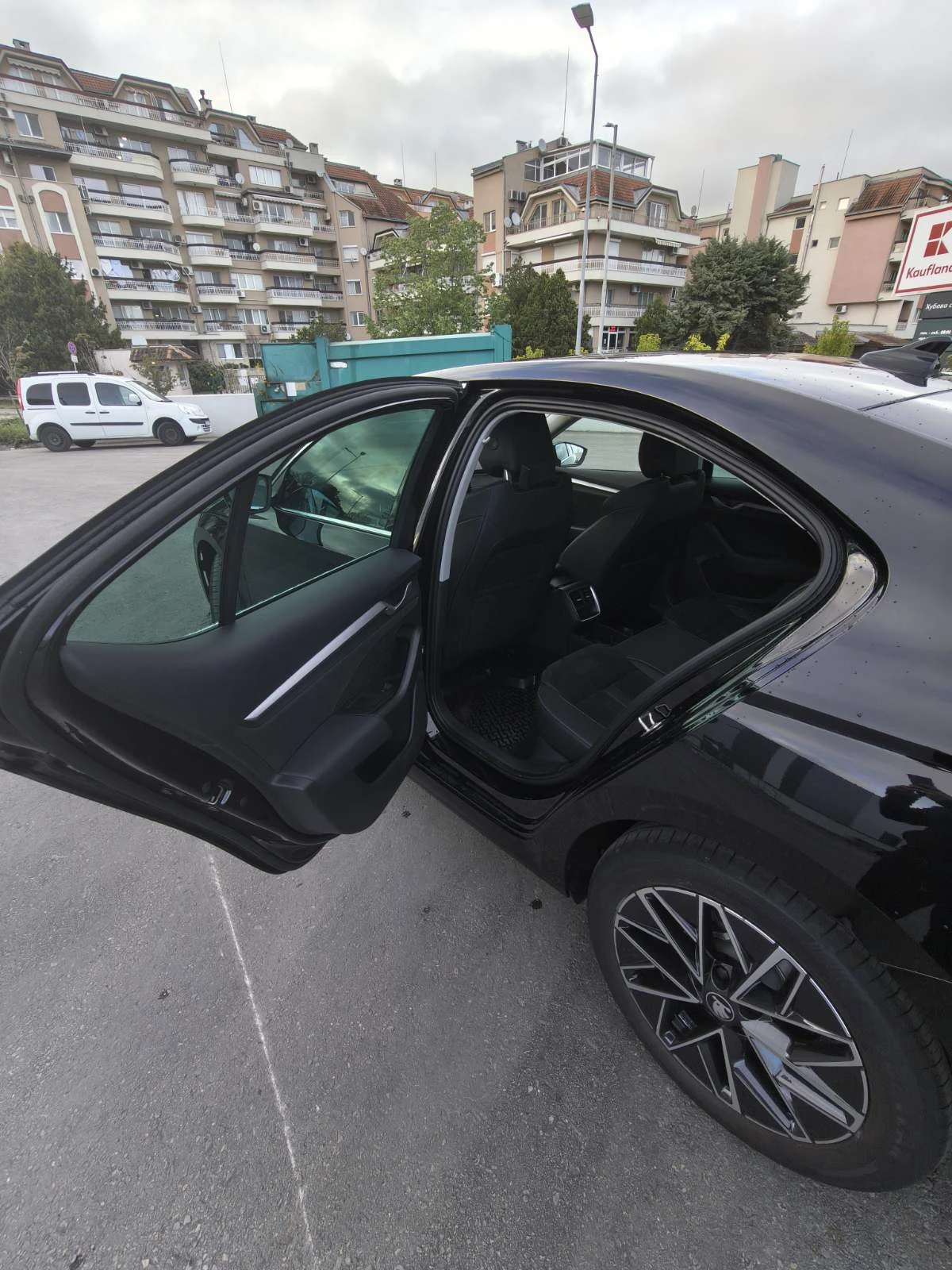 Skoda Octavia Edition 130, гаранция до 2030, снимка 11 - Автомобили и джипове - 54943296