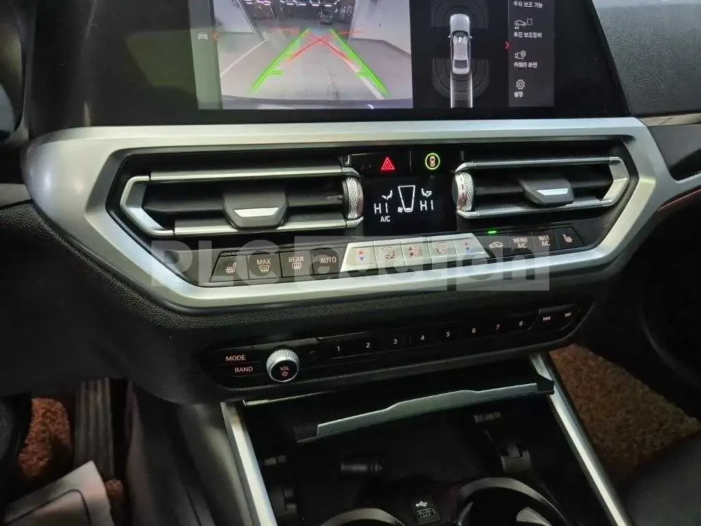 BMW 320 ПОДГРЕВИ * ПАНО * KEYLESS * АВТОКРЕДИТ , снимка 17 - Автомобили и джипове - 54996683