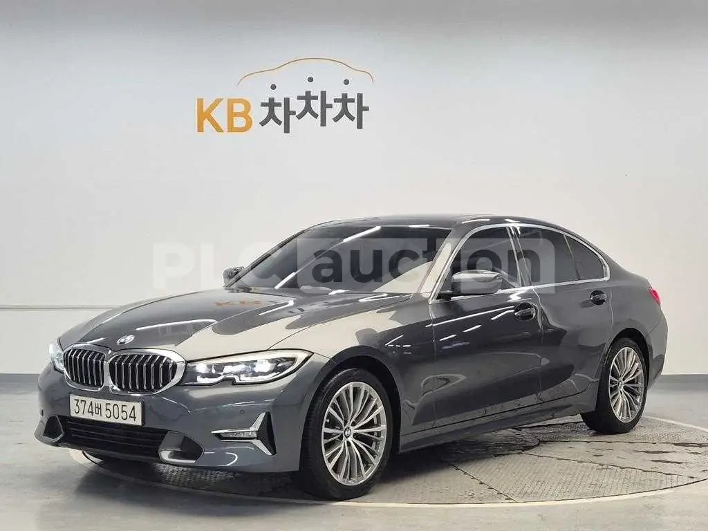 BMW 320 ПОДГРЕВИ * ПАНО * KEYLESS * АВТОКРЕДИТ 