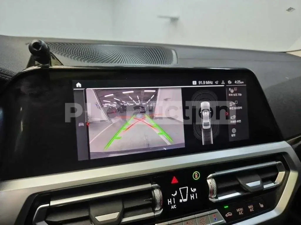 BMW 320 ПОДГРЕВИ * ПАНО * KEYLESS * АВТОКРЕДИТ , снимка 15 - Автомобили и джипове - 54996683