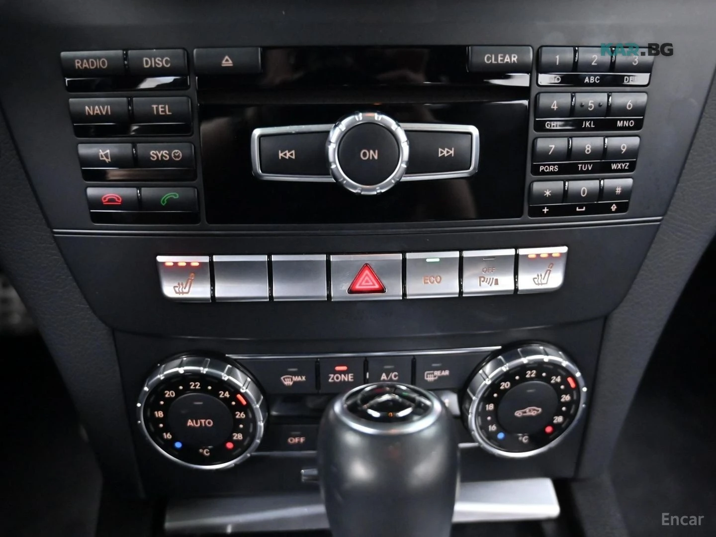 Mercedes-Benz C 220 CDI 4MATIC Edition C* КОЖА* ПАНО* ПОДГРЕВ* НАВИ, снимка 15 - Автомобили и джипове - 55313279