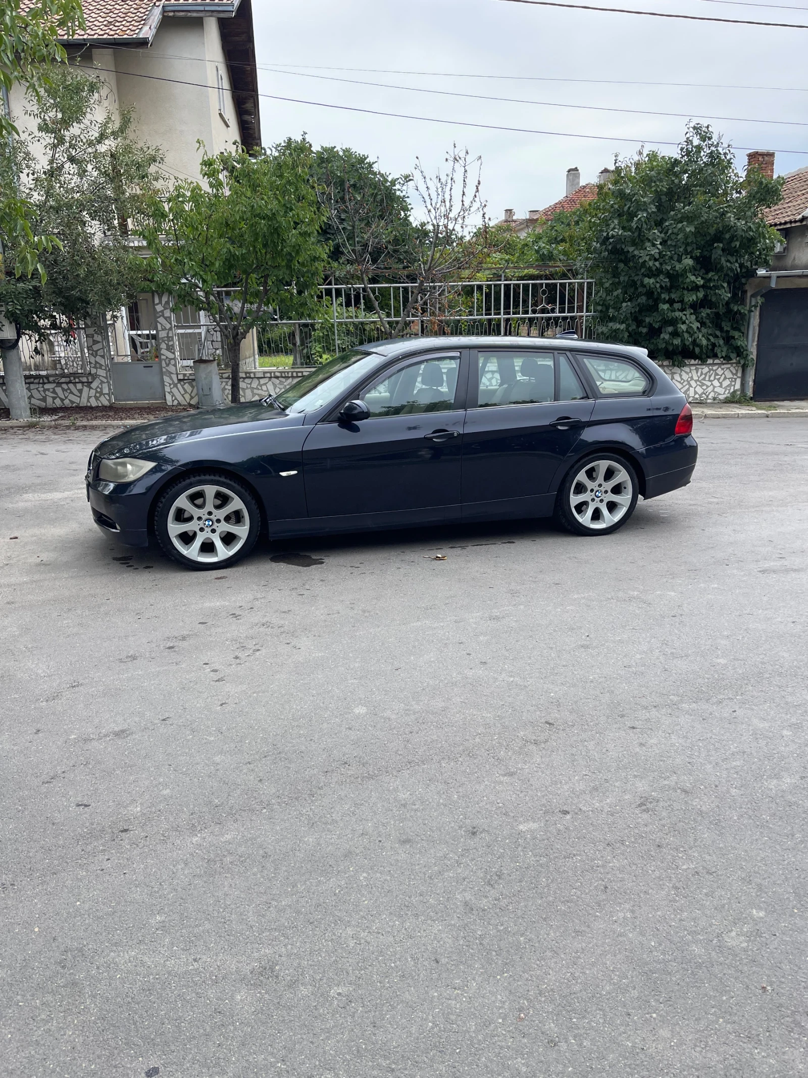 BMW 320 2.0, снимка 2 - Автомобили и джипове - 55429978