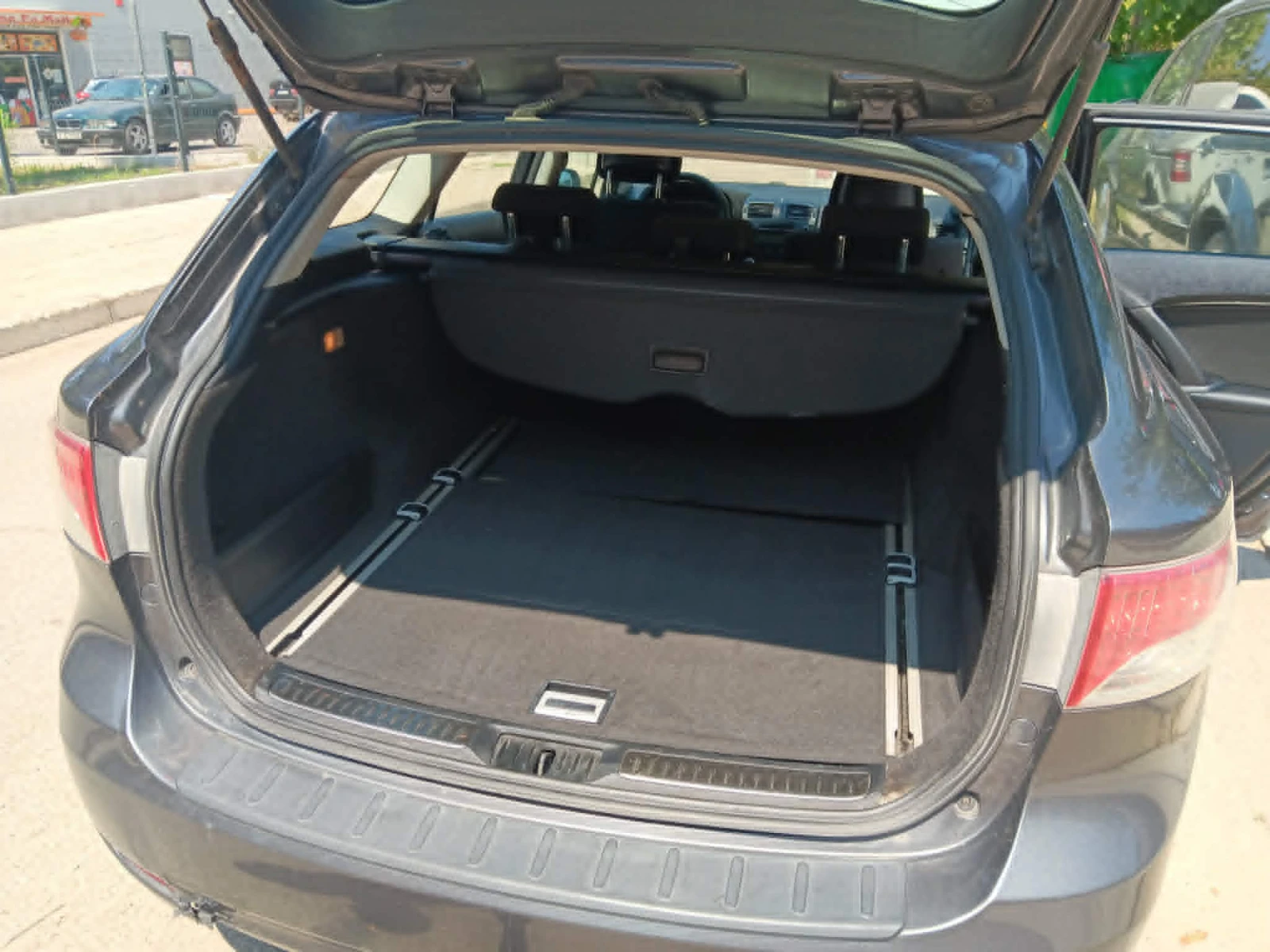 Toyota Avensis 2.0D, снимка 6 - Автомобили и джипове - 55616140
