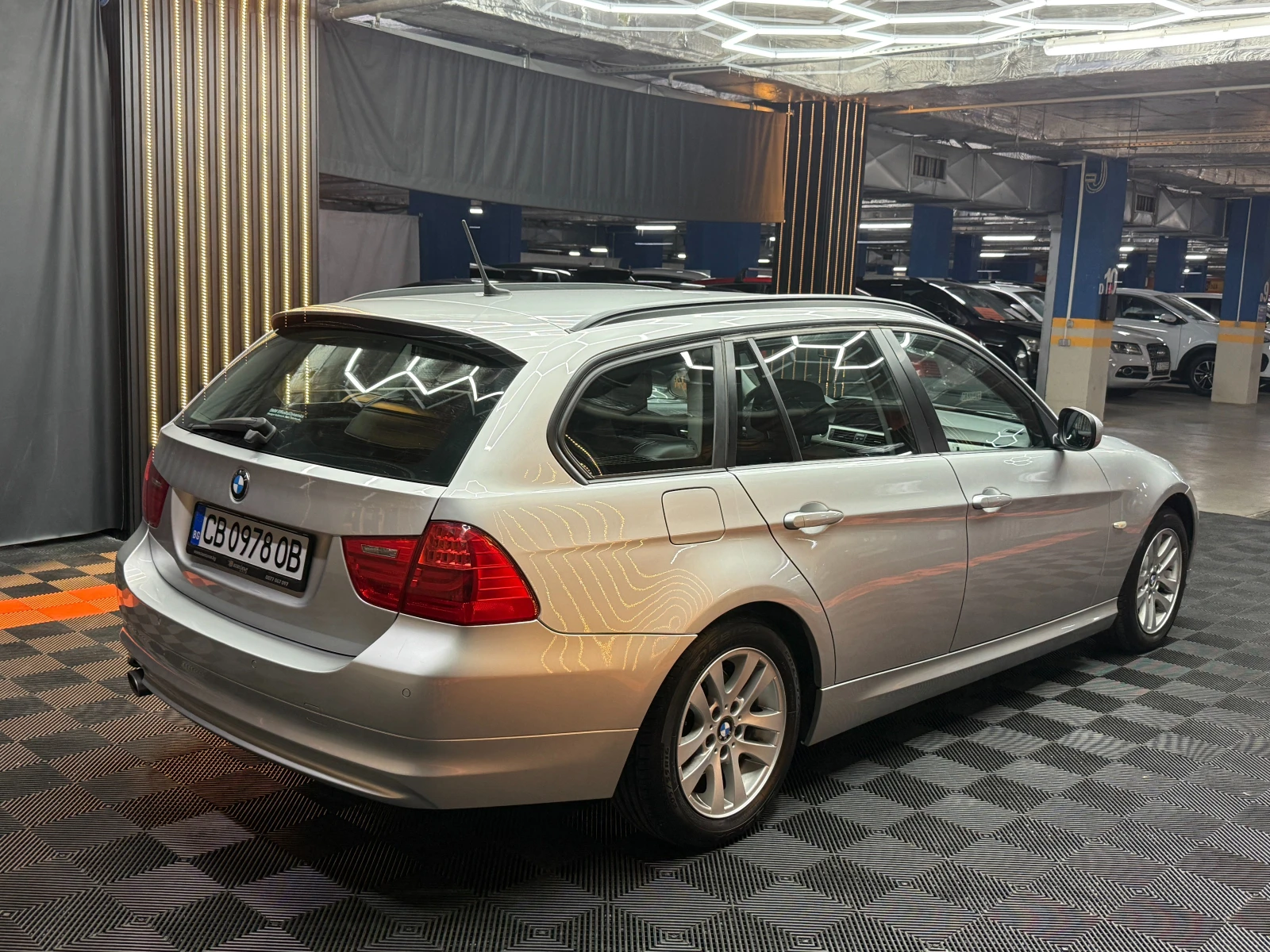 BMW 320 2.0d 184 к.с., снимка 4 - Автомобили и джипове - 55693350