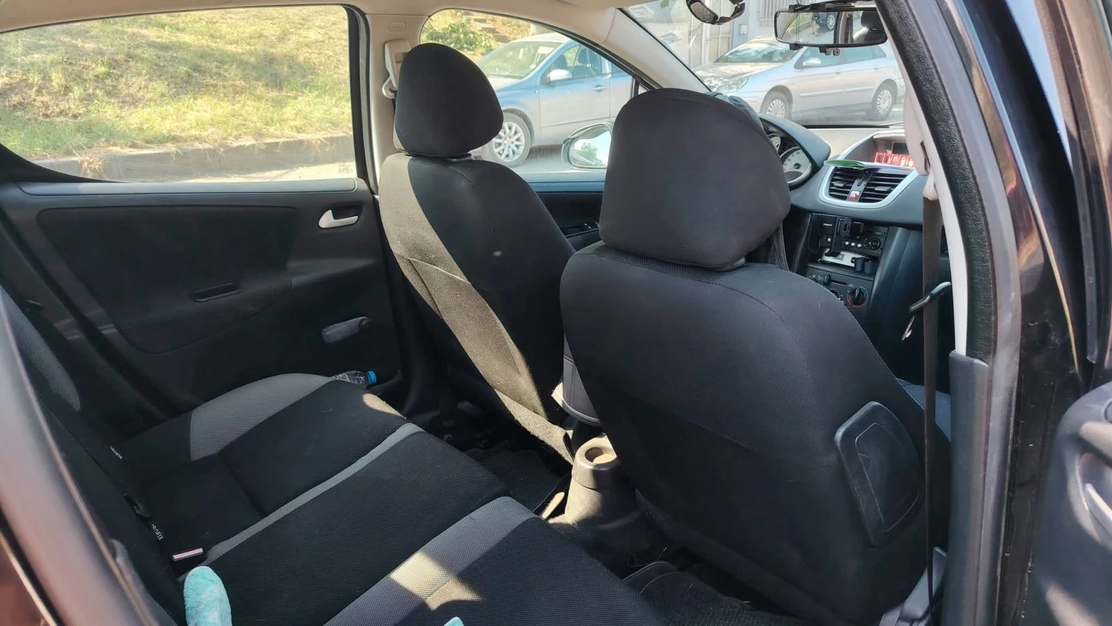Peugeot 207 1.4 94 к.с., снимка 5 - Автомобили и джипове - 55702934