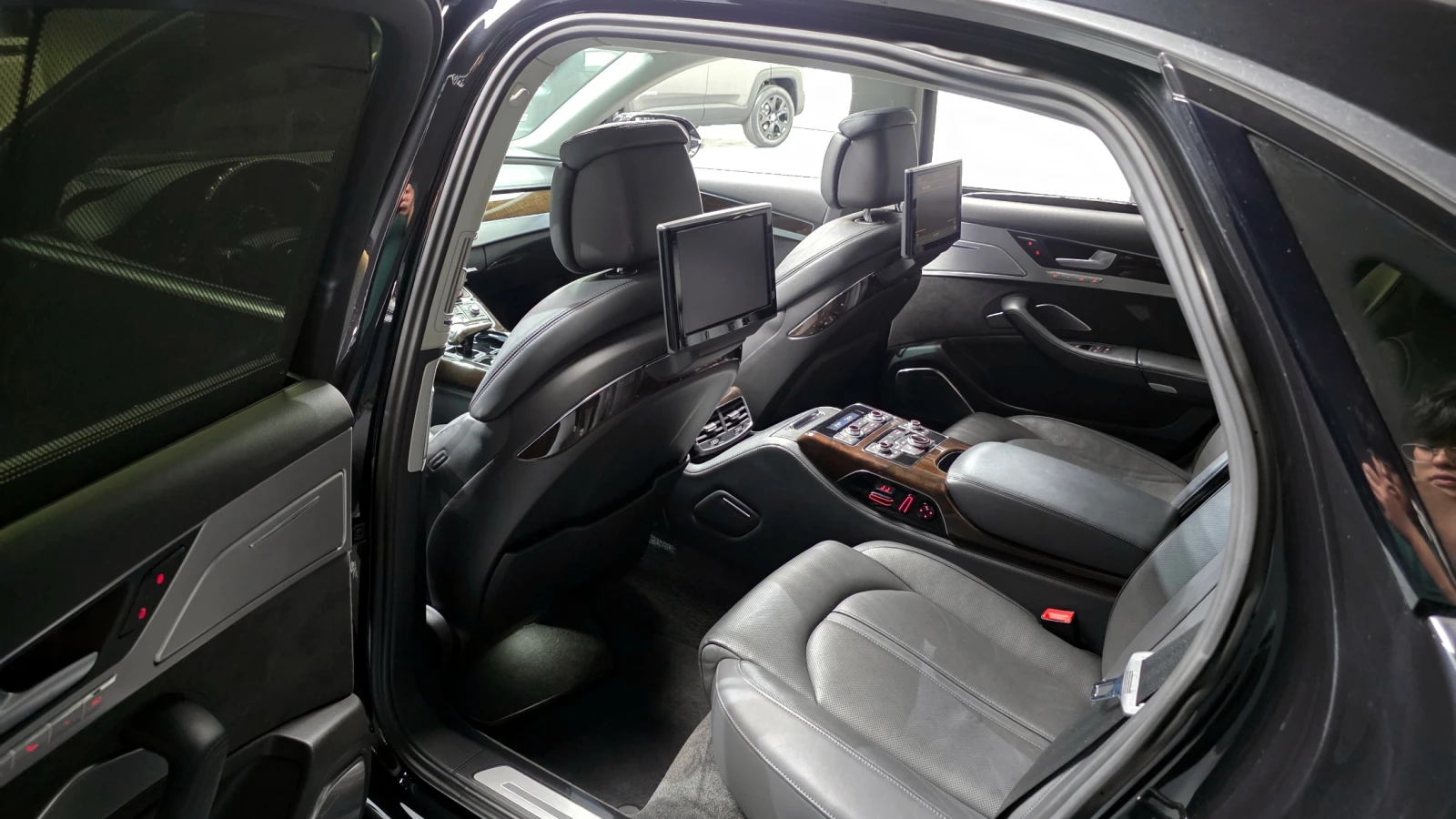 Audi A8 L' 4.0T ' MATRIX ' DISTRONIC ' BUS, снимка 11 - Автомобили и джипове - 55901988