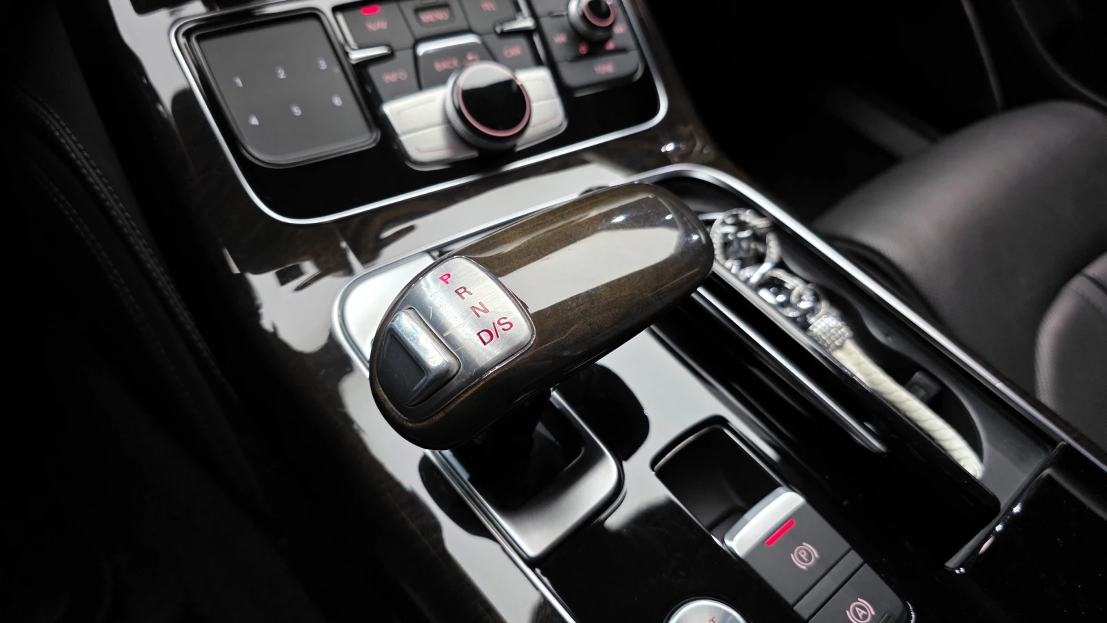 Audi A8 L' 4.0T ' MATRIX ' DISTRONIC ' BUS, снимка 9 - Автомобили и джипове - 55901988
