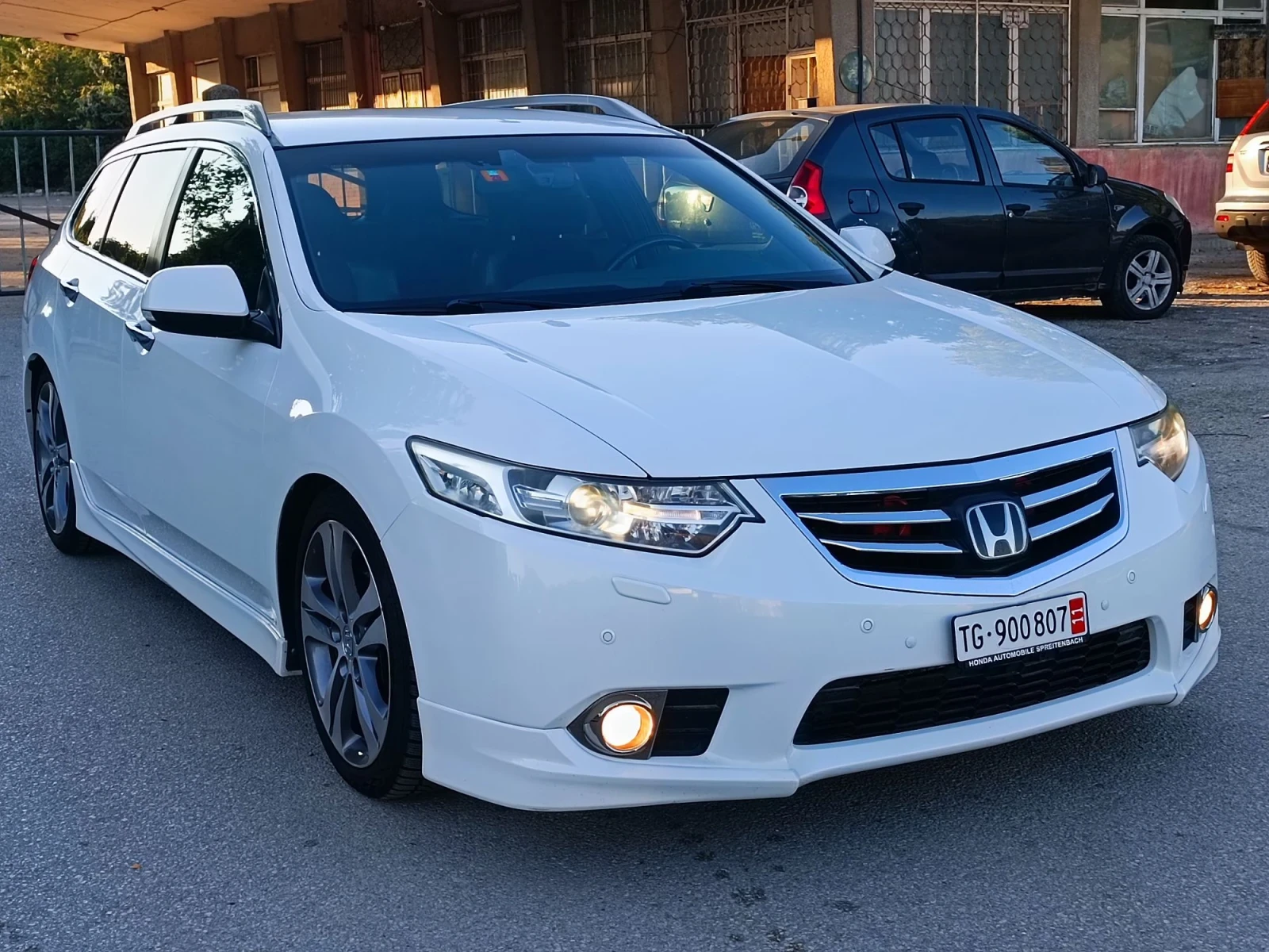Honda Accord 2.4i-201кс-ШВЕЙЦАРИЯ-РЪЧКА-6ск-FACELIFT-TypeS-NAVI, снимка 2 - Автомобили и джипове - 56140838