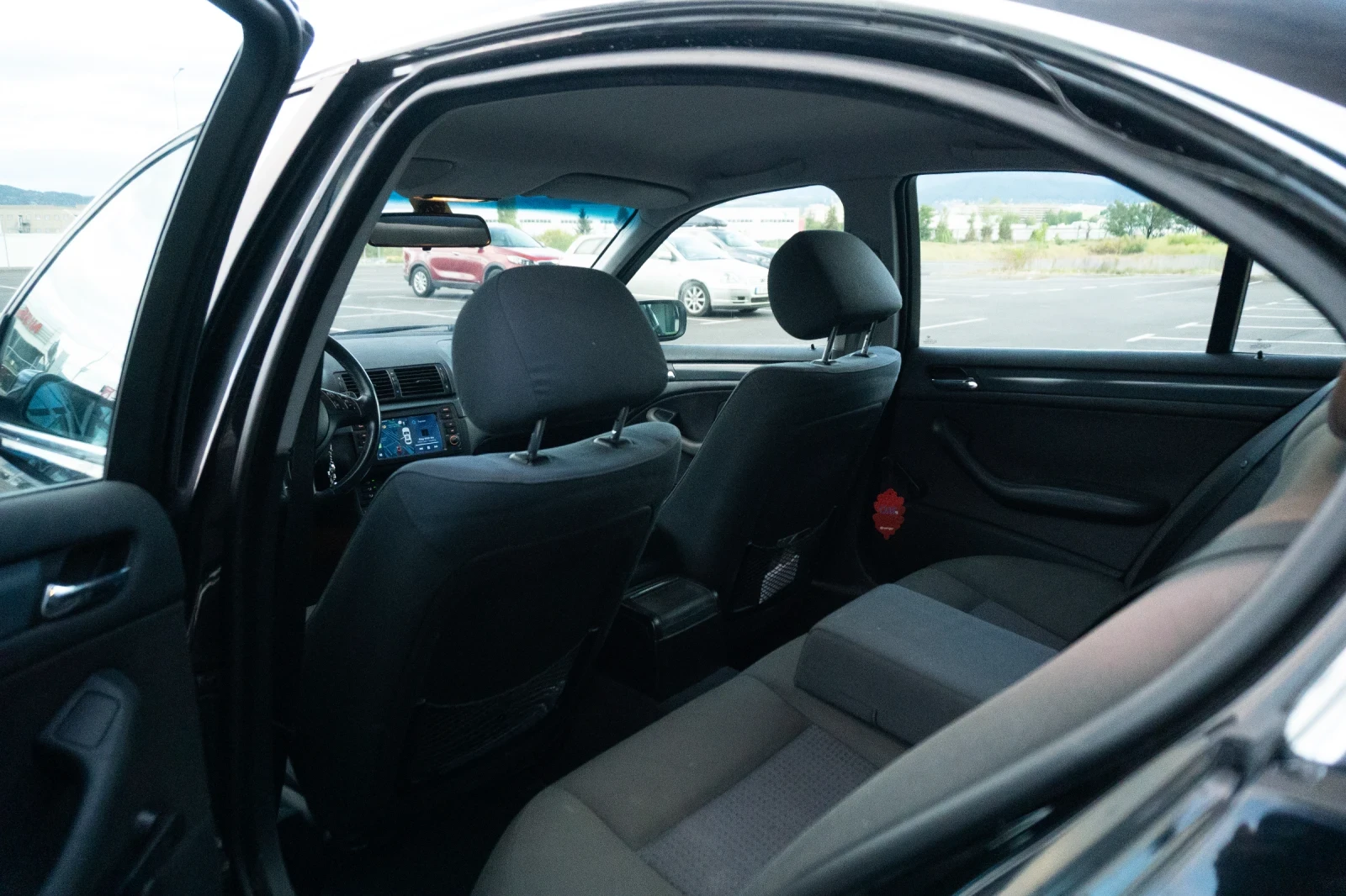 BMW 320, снимка 15 - Автомобили и джипове - 56331200