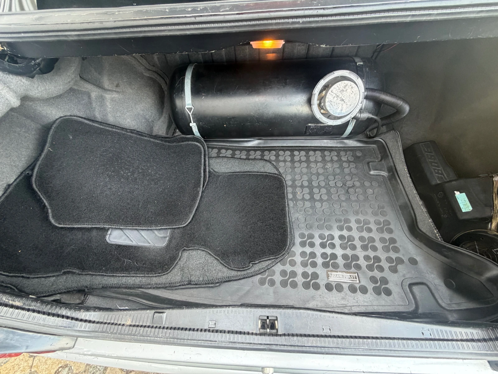 Mercedes-Benz 124 Е200, снимка 14 - Автомобили и джипове - 56376374