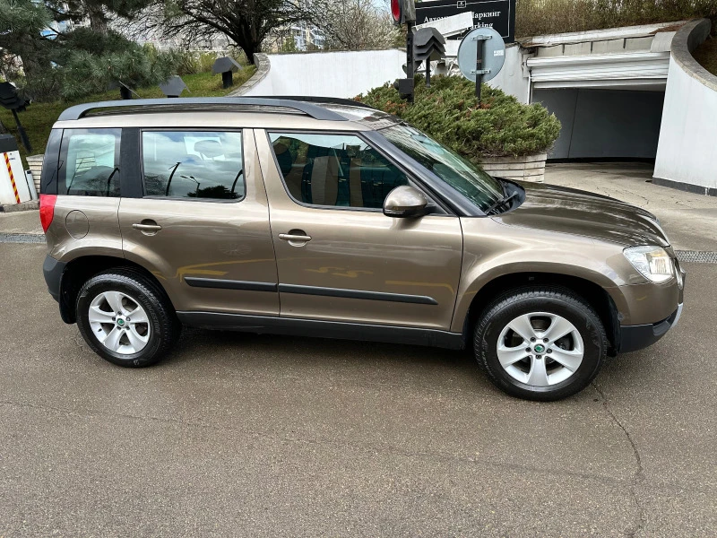 Skoda Yeti 2.0 TDI 4X4 OFFROAD, снимка 3 - Автомобили и джипове - 47078914