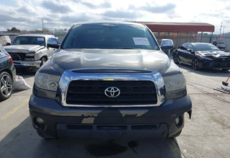 Toyota Tundra, снимка 3 - Автомобили и джипове - 49008756