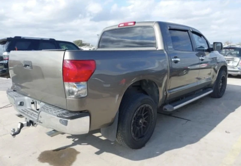 Toyota Tundra, снимка 4 - Автомобили и джипове - 49008756