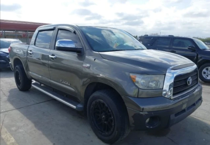 Toyota Tundra, снимка 2 - Автомобили и джипове - 49008756