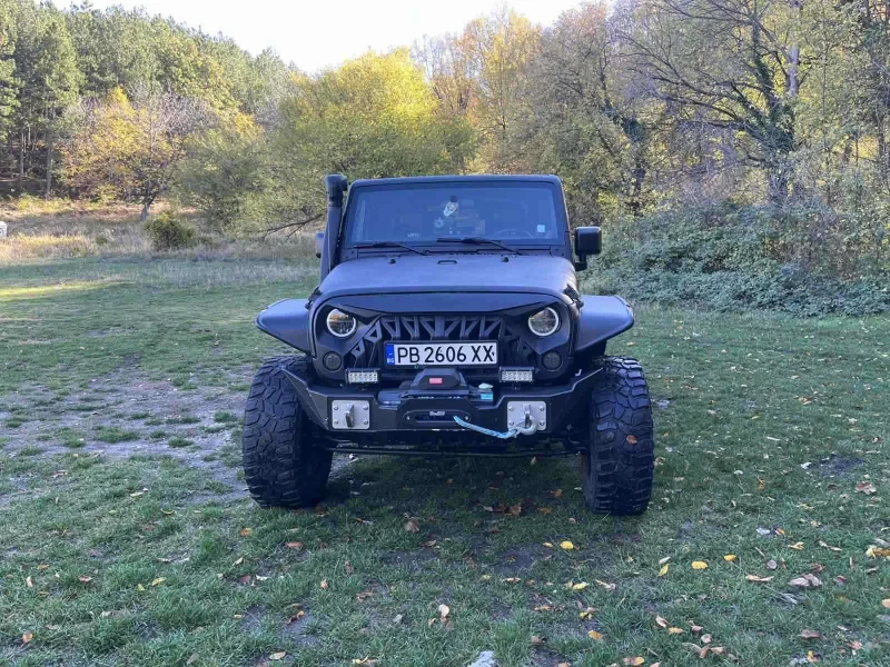 Jeep Wrangler, снимка 2 - Автомобили и джипове - 52265227