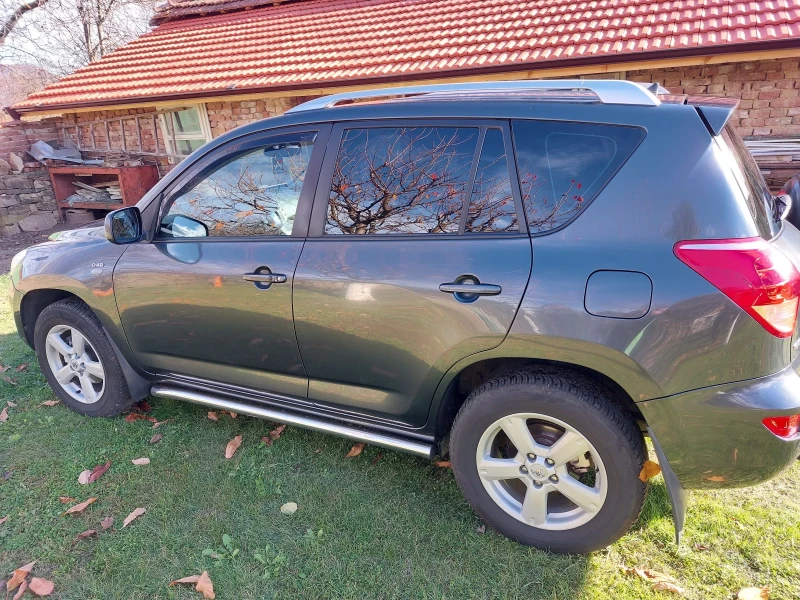 Toyota Rav4 D4D, снимка 4 - Автомобили и джипове - 52537013