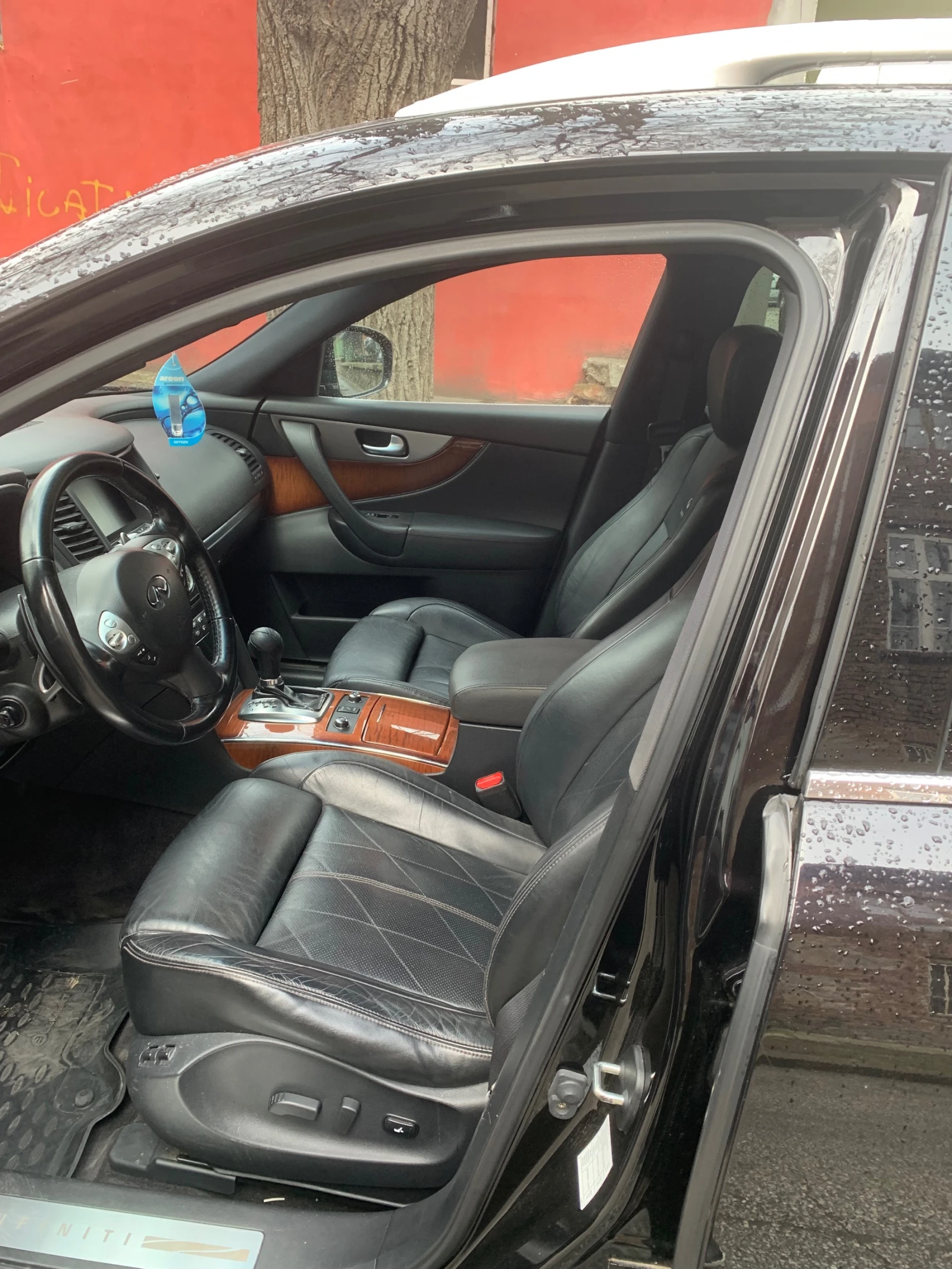 Infiniti QX70 | Mobile.bg   11