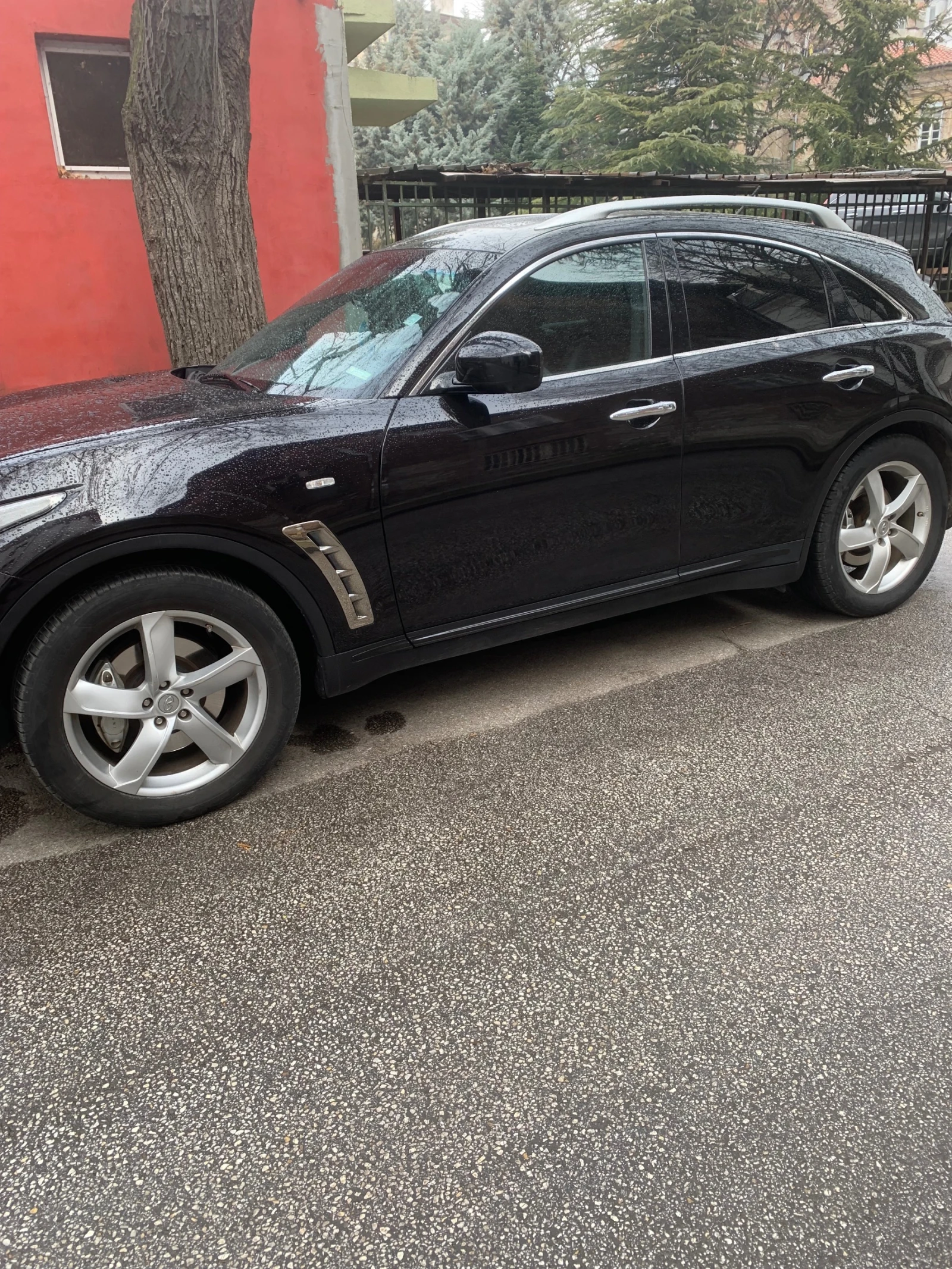 Infiniti QX70  - изображение 4