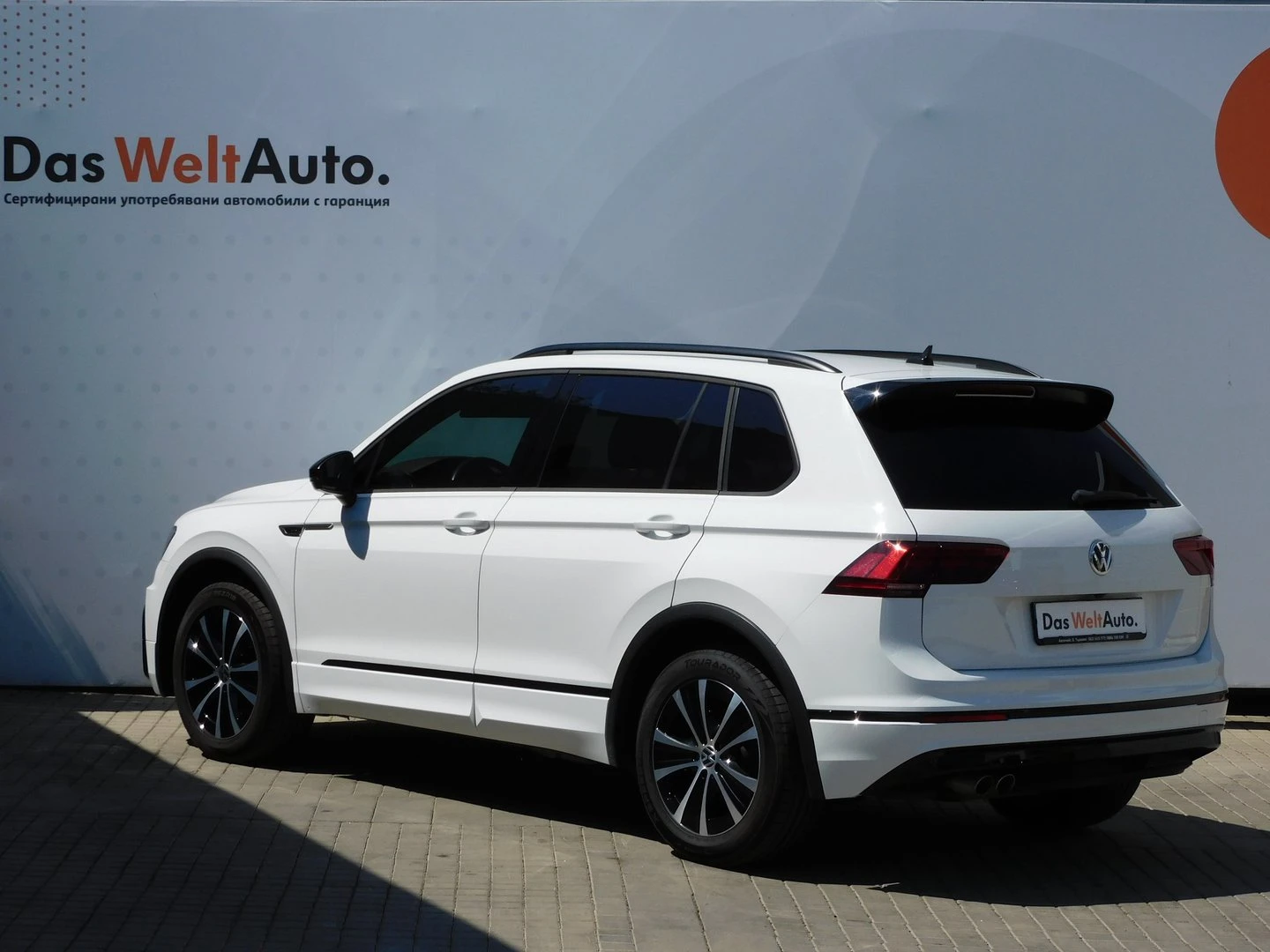 VW Tiguan Highline 2.0TDI 4MOTION BMT - изображение 4